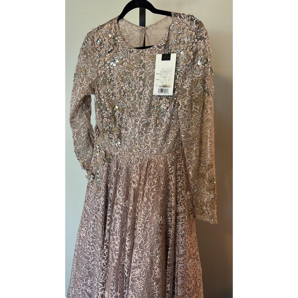 Mac Duggal - Long flowing pink dress with long sleeves - Picture 2 of 8